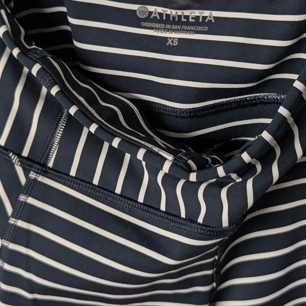 Athleta Navy Blue Striped Yoga Gym Tight Womens Leggings Size XSmall